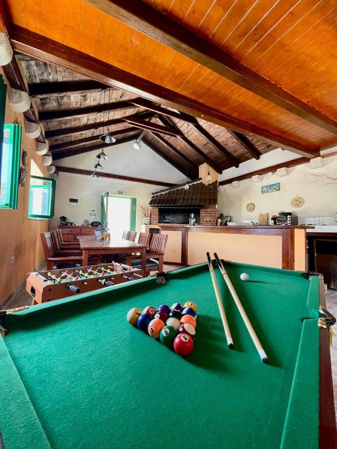 Villa Sagosde With Swimming Pool And Mini Golf Zagvozd Esterno foto