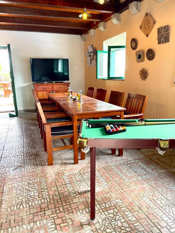 Villa Sagosde With Swimming Pool And Mini Golf Zagvozd Esterno foto